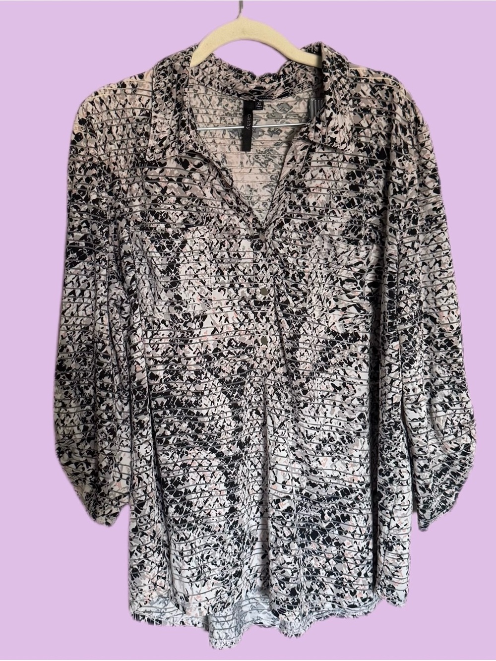Lightweight Black & White Printed Collared Blouse